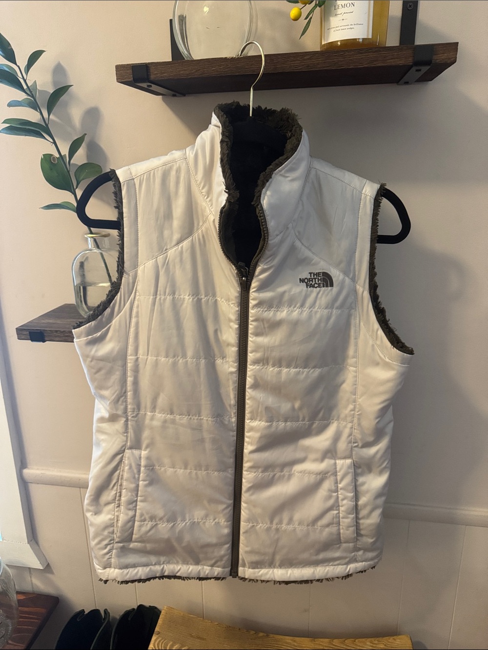 The North Face Plush Fleece Reversible Vest in Olive Brown Size Medium